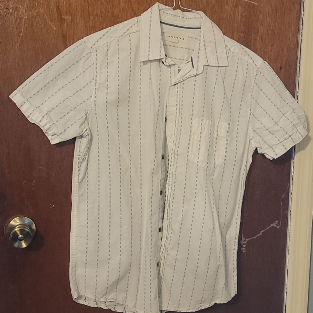 Short sleeve button down